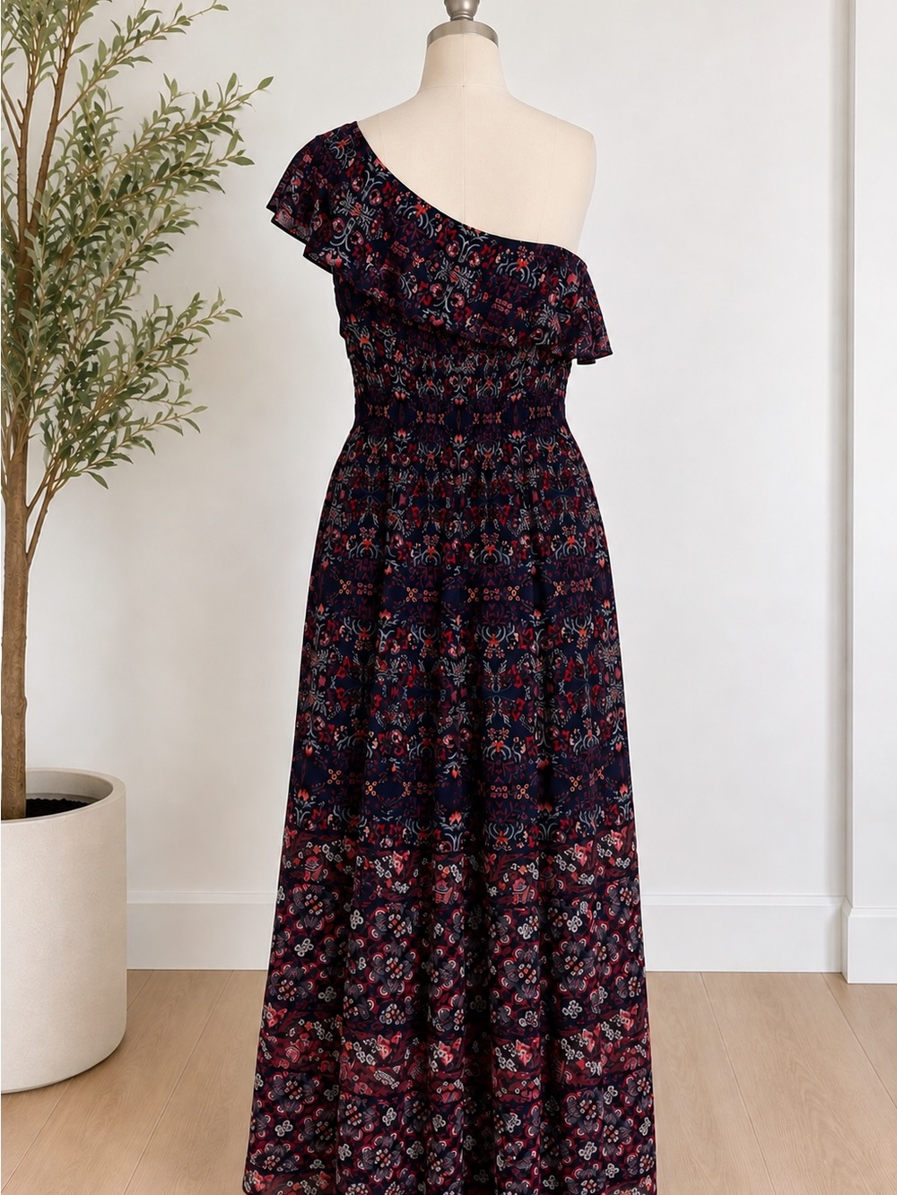Vince Camuto One Shoulder Floral Blue Red Maxi Dress Smocked Waist Ruffle Size 8 - Picture 4 of 6
